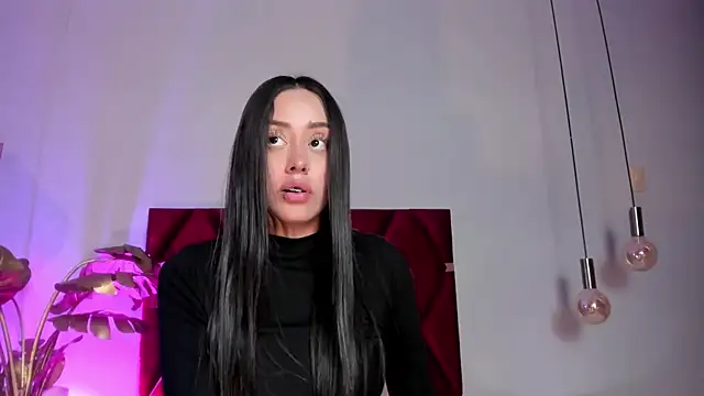 Snapshot of NoraDasilva chatting on December 2025 12:38:02 AM NoraDasilva online show from December 2025 12:38:02 AM