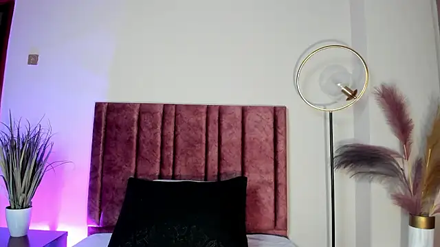 NoraDasilva online show from March 2026 02:21:02 PM