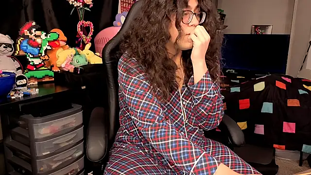 ShinyCherub online show from September 2025 07:18:02 PM