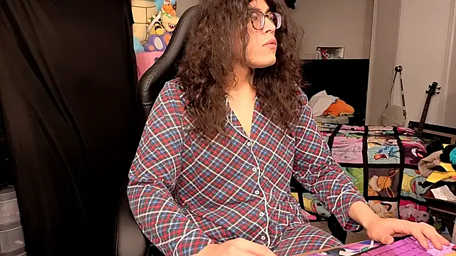 ShinyCherub online show from November 2025 10:14:01 PM