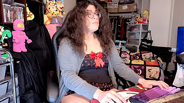 Snapshot of ShinyCherub chatting on June 2026 02:34:02 AM ShinyCherub online show from June 2026 02:34:02 AM