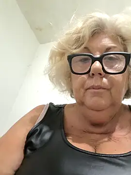 Merilulla online show from September 2025 12:47:01 AM