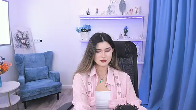 Snapshot of AnneTLi chatting on November 2025 07:26:01 PM AnneTLi online show from November 2025 07:26:01 PM