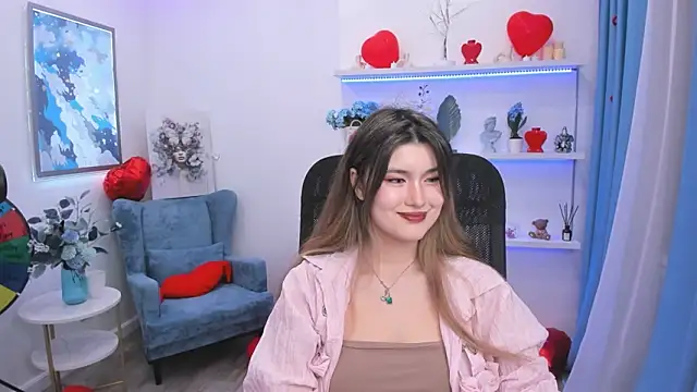 AnneTLi online show from February 2026 07:18:01 PM