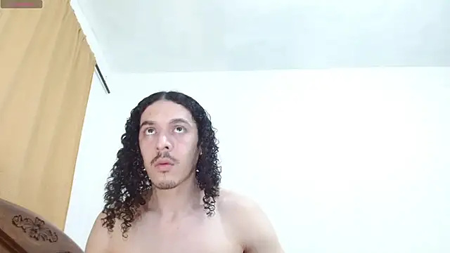 Snapshot of thefockers69 chatting on November 2025 04:48:01 AM thefockers69 online show from November 2025 04:48:01 AM