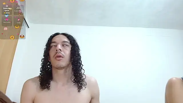 Snapshot of thefockers69 chatting on November 2025 10:41:01 PM thefockers69 online show from November 2025 10:41:01 PM