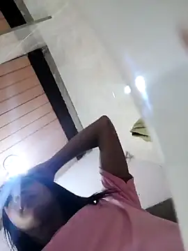 Snapshot of Babylolatop chatting on December 2024 07:59:02 PM Babylolatop online show from December 2024 07:59:02 PM