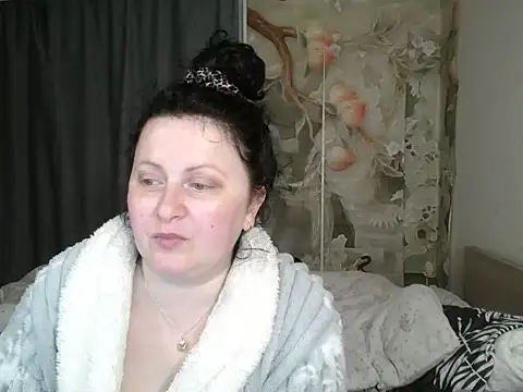 Lillian2 online show from June 2026 09:15:02 PM