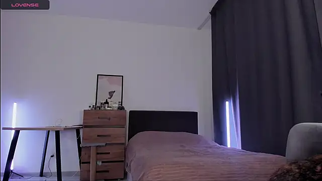 Alice Dias online show from December 2024 04:06:01 PM