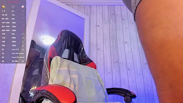 DominicSccott online show from November 2025 01:10:01 PM