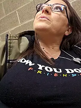 angelbaby1998 online show from January 2026 04:43:01 PM