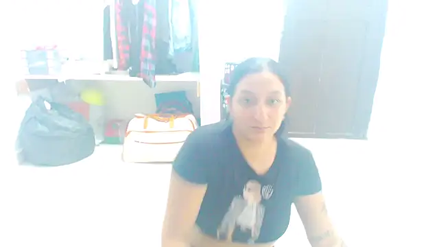 Snapshot of liz_dirty chatting on February 2025 09:17:01 PM liz dirty online show from February 2025 09:17:01 PM