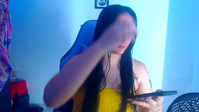 Snapshot of liz_dirty chatting on October 2025 11:05:01 PM liz dirty online show from October 2025 11:05:01 PM