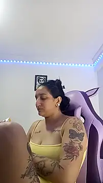 Snapshot of liz_dirty chatting on October 2025 10:59:02 PM liz dirty online show from October 2025 10:59:02 PM