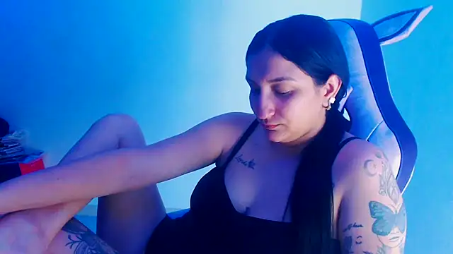 Snapshot of liz_dirty chatting on November 2025 10:21:02 PM liz dirty online show from November 2025 10:21:02 PM