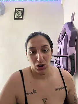 Snapshot of liz_dirty chatting on June 2026 09:40:01 PM liz dirty online show from June 2026 09:40:01 PM