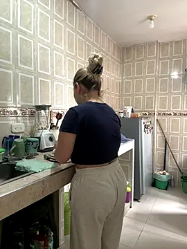 Snapshot of Celestedubois chatting on November 2025 06:41:04 PM Celestedubois online show from November 2025 06:41:04 PM