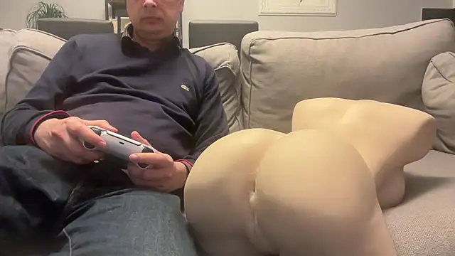 freddy0222222 online show from March 2026 08:02:02 PM