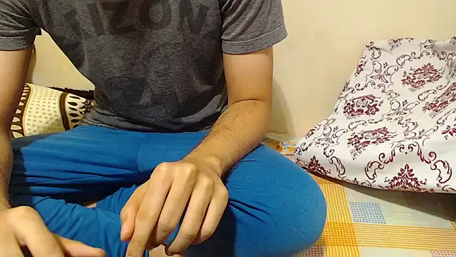 Snapshot of Alexdelarge323 chatting on November 2025 11:33:01 AM Alexdelarge323 online show from November 2025 11:33:01 AM