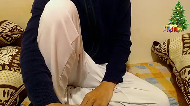 Snapshot of Alexdelarge323 chatting on December 2025 10:57:02 AM Alexdelarge323 online show from December 2025 10:57:02 AM