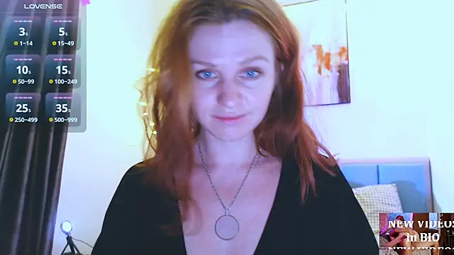 Cassie Wild online show from November 2025 02:08:01 PM