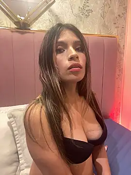 Tiffanysurez  online show from June 2026 08:00:01 PM