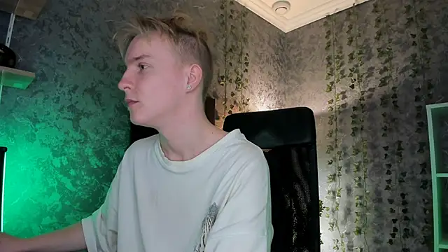 AlexxSweet online show from November 2025 07:30:01 AM