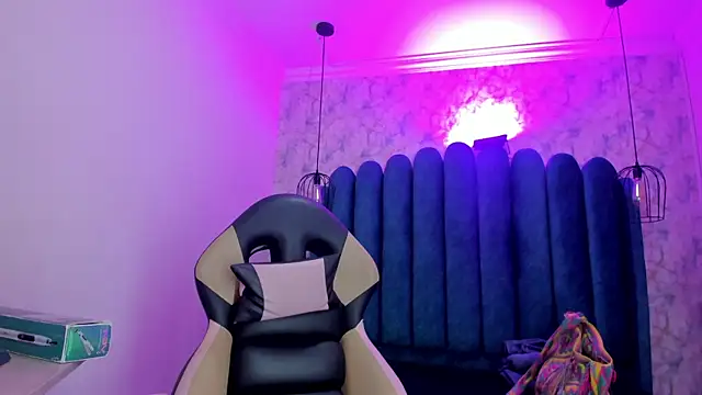 nalalye cruzz  online show from January 2026 03:42:02 AM