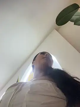Luisa Fernandaa online show from June 2026 12:33:01 AM
