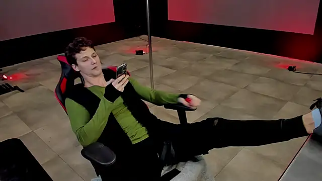 dirty-boss online show from March 2025 09:16:01 PM