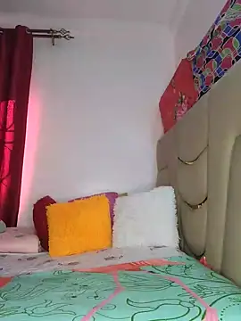 NicRaisaa online show from February 2026 05:23:01 AM