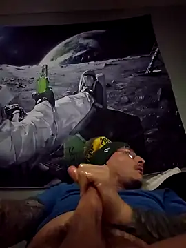 Snapshot of MrBiggBallz chatting on January 2025 09:13:02 AM MrBiggBallz online show from January 2025 09:13:02 AM