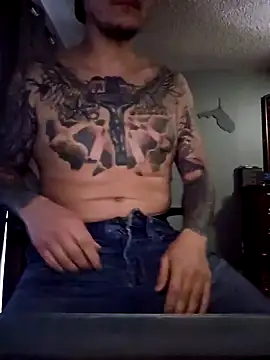 Snapshot of MrBiggBallz chatting on January 2025 01:23:02 PM MrBiggBallz online show from January 2025 01:23:02 PM