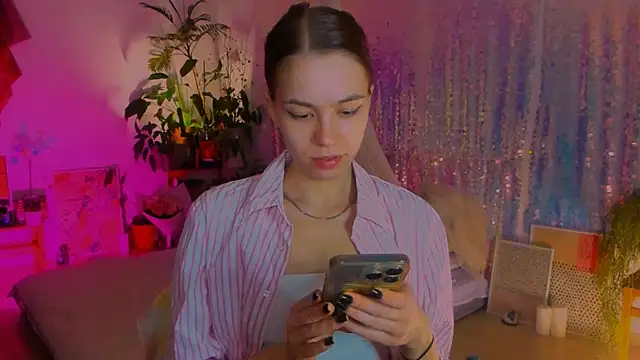 poli   online show from January 2025 09:10:01 PM