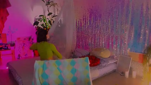 poli   online show from January 2025 05:32:01 PM