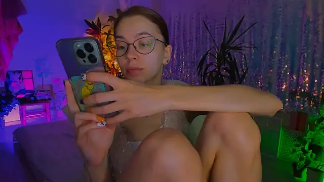 poli   online show from October 2025 07:16:01 PM