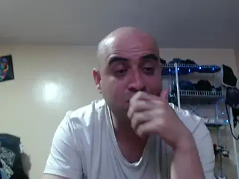 Snapshot of alphaswitchard chatting on December 2024 04:11:01 AM alphaswitchard online show from December 2024 04:11:01 AM