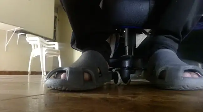 Snapshot of alphaswitchard chatting on March 2025 01:54:01 AM alphaswitchard online show from March 2025 01:54:01 AM