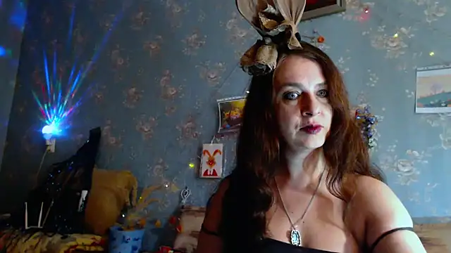 Snapshot of VanezaSmith chatting on April 2026 07:53:01 AM VanezaSmith online show from April 2026 07:53:01 AM