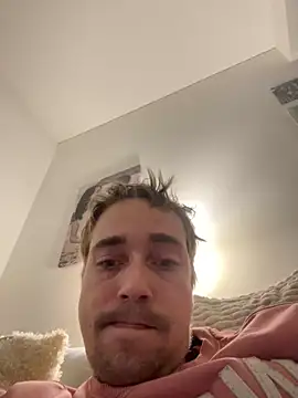 Snapshot of SweetBoy32 chatting on December 2024 11:12:01 AM SweetBoy32 online show from December 2024 11:12:01 AM