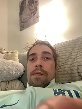 Snapshot of SweetBoy32 chatting on December 2024 09:07:01 AM SweetBoy32 online show from December 2024 09:07:01 AM