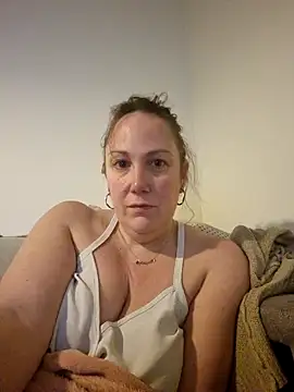 Wisie Cutie online show from January 2025 10:20:02 PM