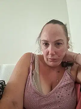 Wisie Cutie online show from September 2025 03:11:01 PM