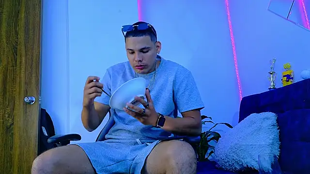 rick03 leto online show from November 2025 04:44:02 AM