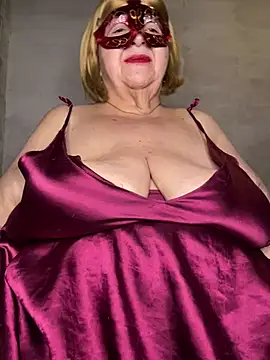 Snapshot of mariannecox chatting on January 2025 12:38:02 AM mariannecox online show from January 2025 12:38:02 AM