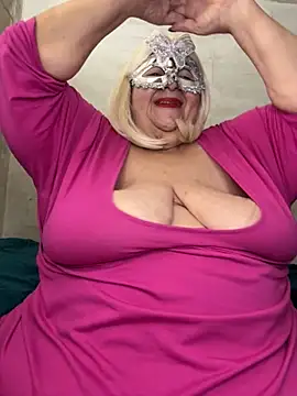 Snapshot of mariannecox chatting on October 2025 04:35:02 PM mariannecox online show from October 2025 04:35:02 PM