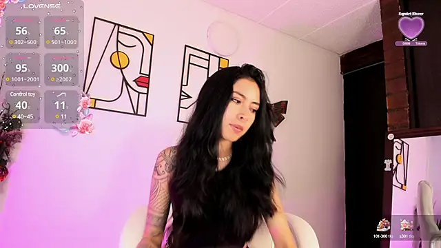 Snapshot of sara-lauren chatting on December 2024 03:46:02 PM sara-lauren online show from December 2024 03:46:02 PM