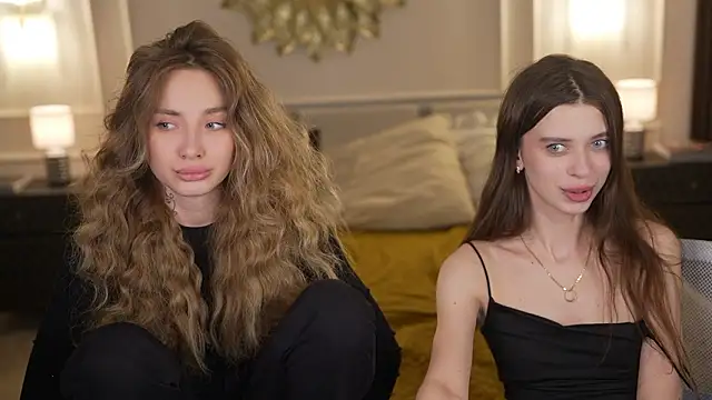 Kisasolo online show from March 2026 07:19:01 PM