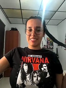 Annya-sweet online show from November 2025 03:01:02 PM