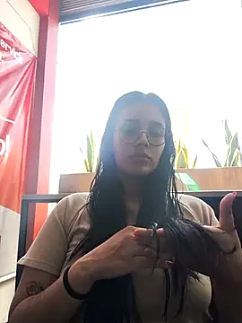 Annya-sweet online show from December 2025 04:05:01 PM